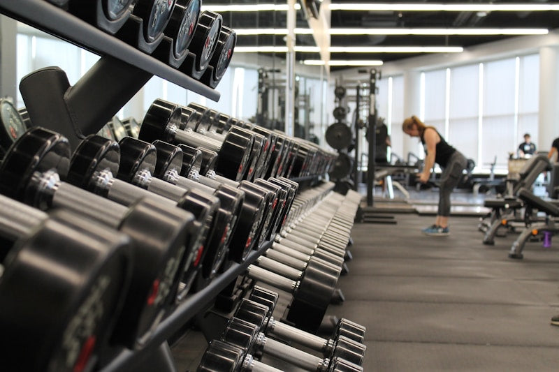 Lifting weights with creatine